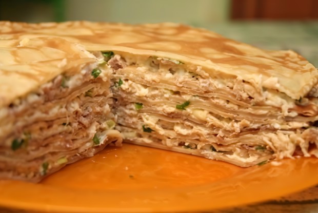 Торт из яичных блинов с куриной начинкой