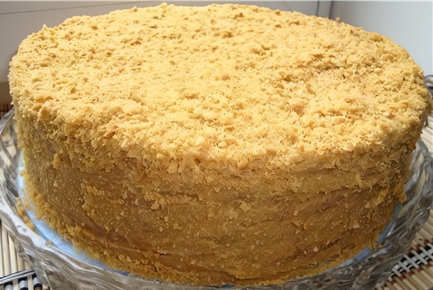 Торт «Медовик» со сметанным кремом и коньяком