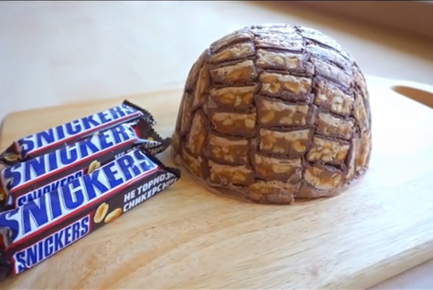 Торт-мороженое «Сникерс»