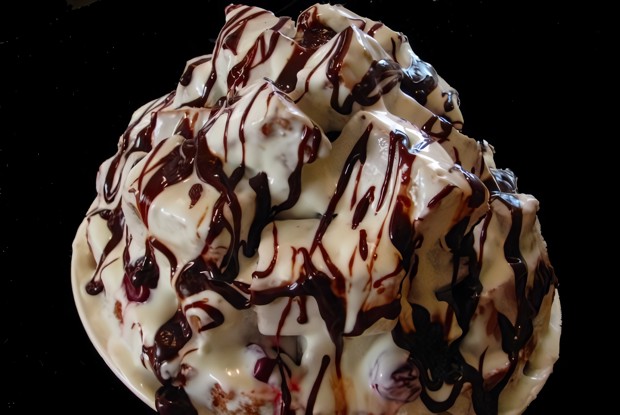 Торт «Панчо» с вишней и ананасом