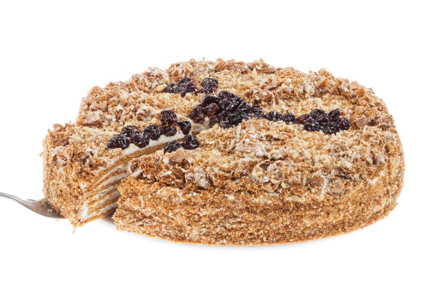 Торт «Рыжик» с грецкими орехами