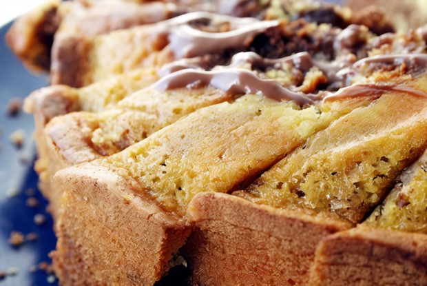 Торт с черносливом и сиропом эспрессо