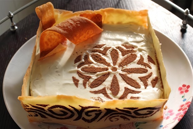 Торт с яблоками, апельсином и пастилой