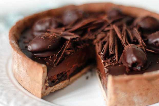 Торт с кофейным ганашем и черносливом