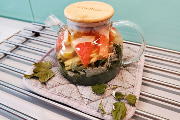 Травяной отвар с грейпфрутом