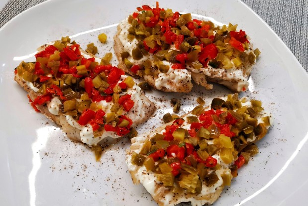 Треска с овощным топингом