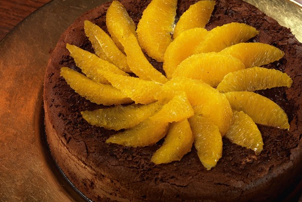 Трюфельный пирог с засахаренным сельдереем