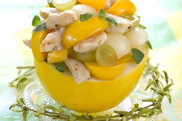 Тропический салат из курицы