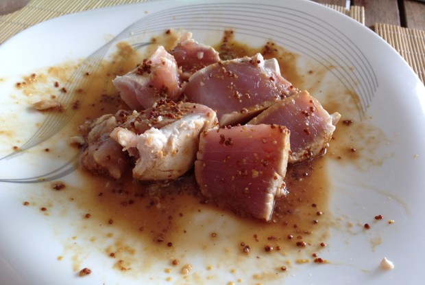 Тунец в горчично-устричном соусе