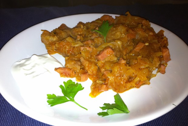 Тушеная капуста со свининой по-польски