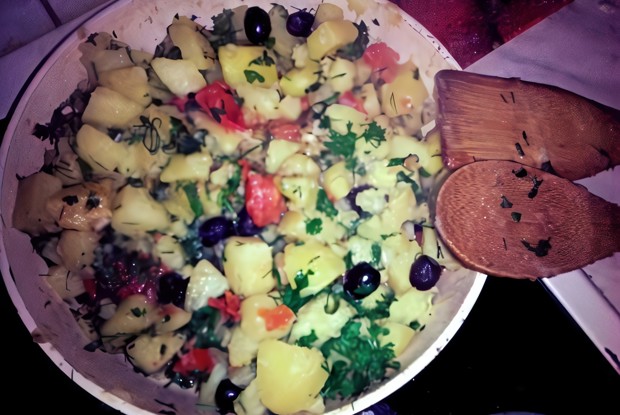 Тушеная картошка по-гречески