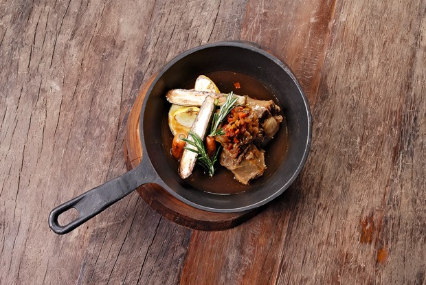 Тушеные телячьи хвосты