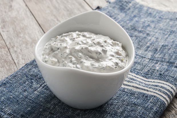 Творог с чесноком