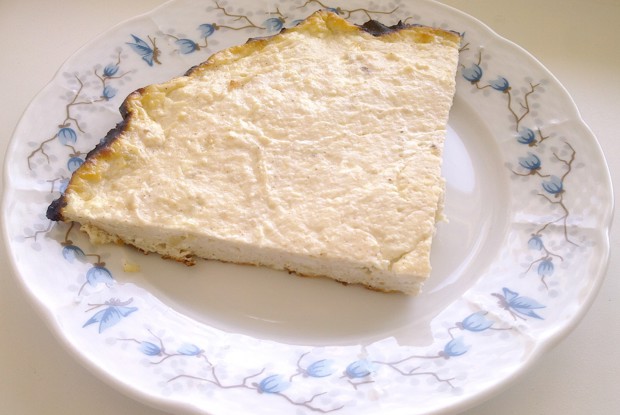 Творожная запеканка с бананом и корицей (на кукурузном крахмале)