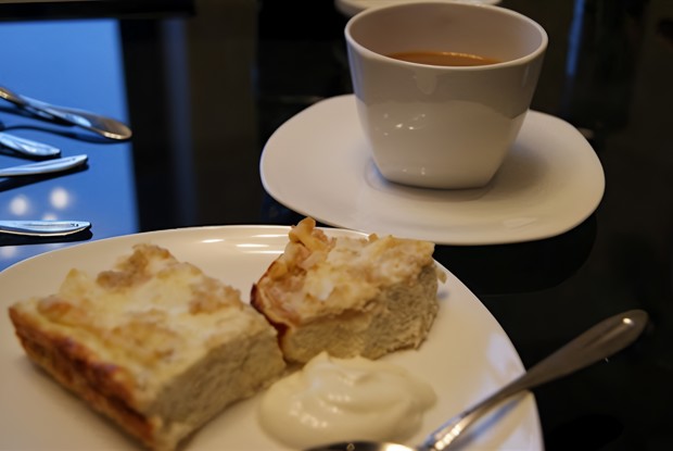 Творожная запеканка с грушей и овсяными хлопьями