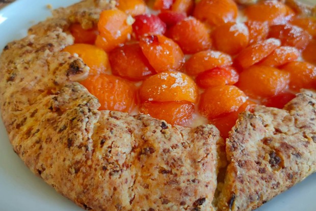 Творожная галета с абрикосами и сыром