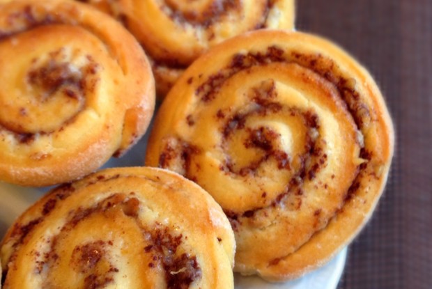 Творожные булочки с корицей и шоколадом