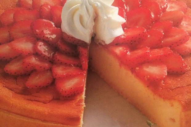 Творожный чизкейк с клубникой и лимоном