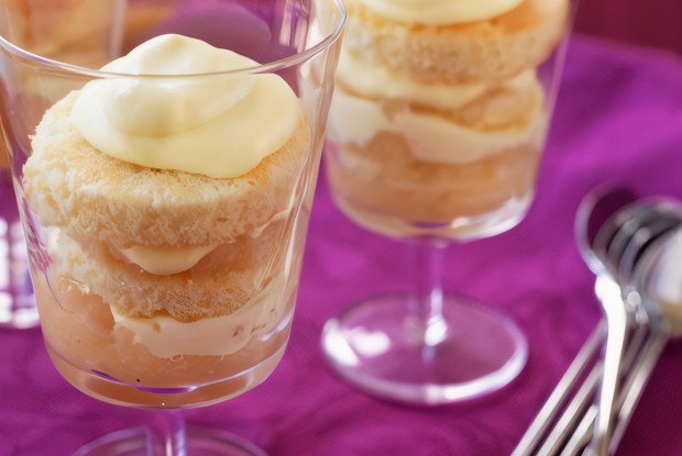 Творожный десерт с ревенем