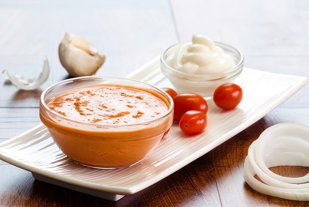 Творожный крем с оливками и помидорами по-итальянски