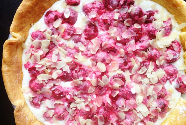 Творожный торт с вишней