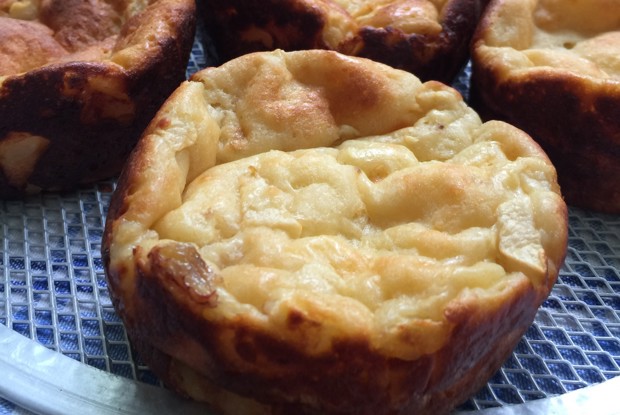 Творожники с яблоком и бананом на фруктозе