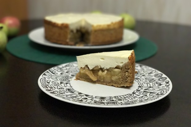 Творожно-яблочный пирог