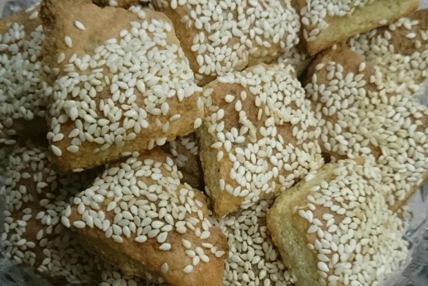 Творожные палочки с кунжутом