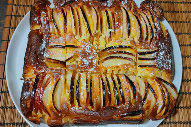 Творожный пирог с яблоками