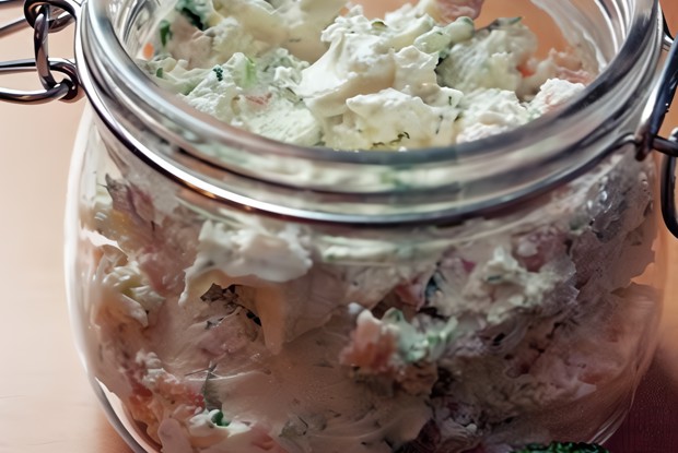 Творожный сыр со слабосоленым лососем