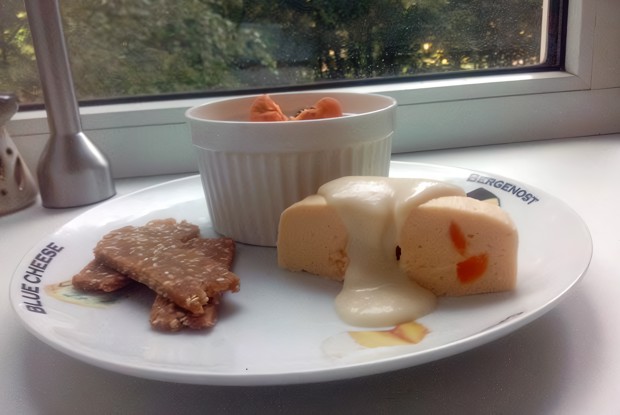 Творжный пудинг в пароварке с молочным соусом