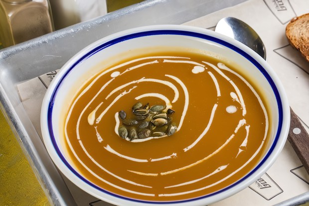 Тыквенный крем-суп с сельдереем