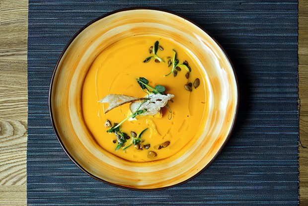 Тыквенный суп с чипсами из чиабатты