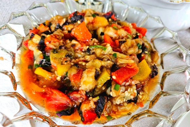 Тёплый салат из печёных овощей