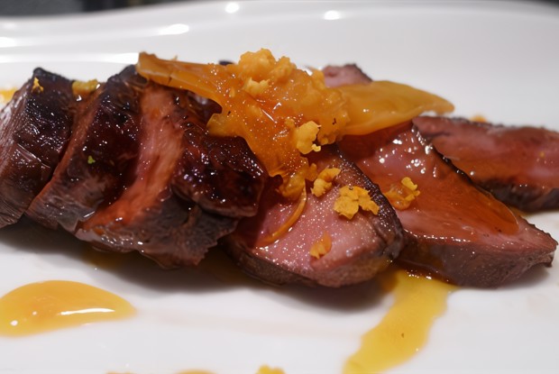 Утиная грудка в апельсиновом соусе