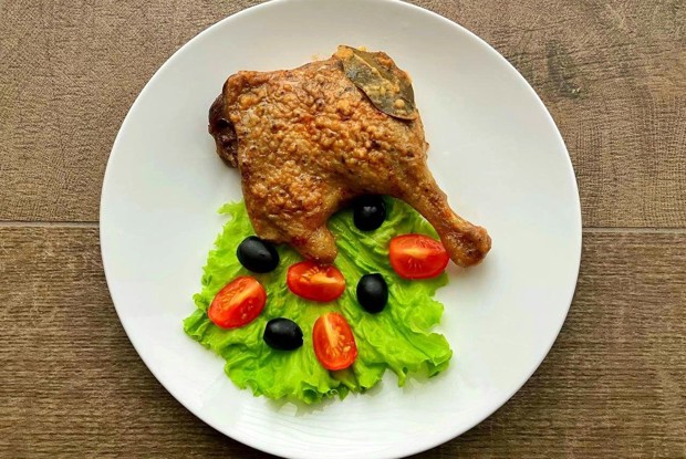 Утиные окорочка в лавровом соусе