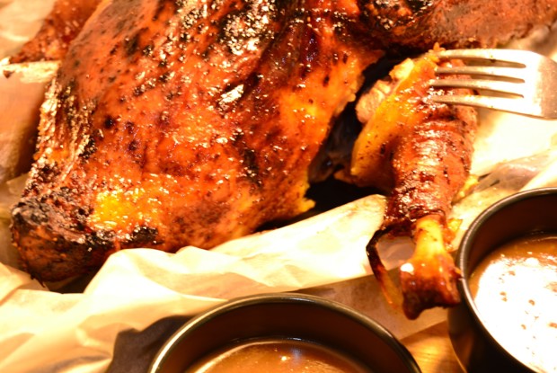 Утка, запеченная в апельсиново-медовой глазури