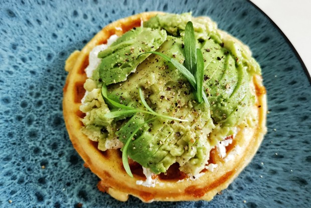 Вафля с авокадо