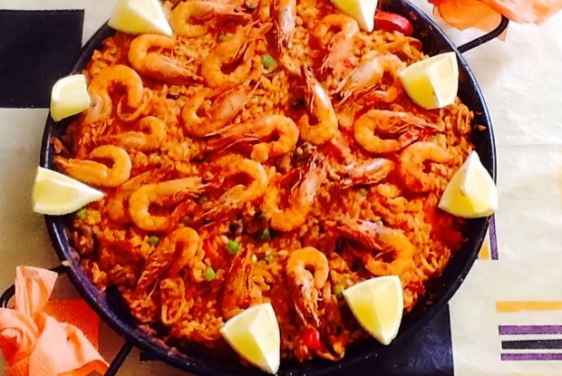 Валенсийская паэлья с морепродуктами