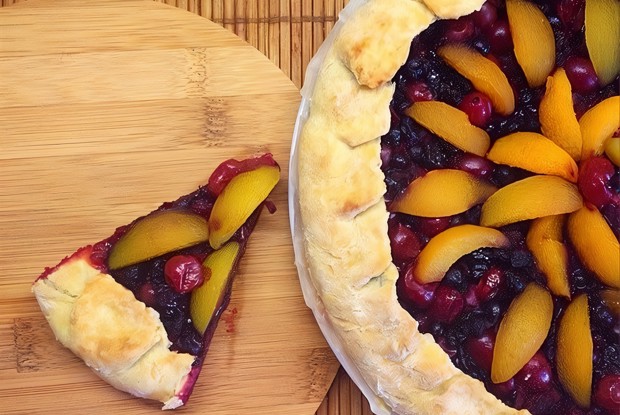 Ванильная галета с лесными ягодами и абрикосом