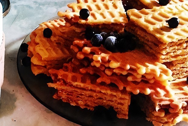 Ванильно-медовое вафельное пирожное