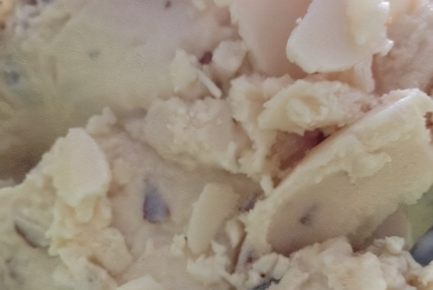 Ванильное мороженое из творога с миндалем