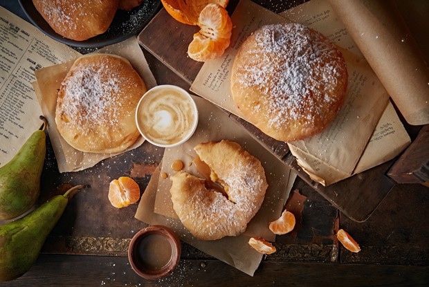 Ванильные пончики с заварным кремом