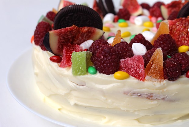 Ванильный торт со сливочным кремом