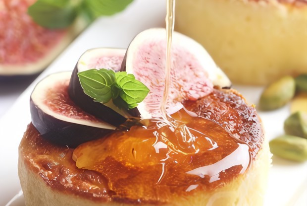 Вареный творожный пудинг с инжиром