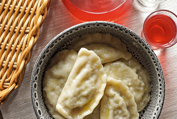 Вареники с картофелем, шампиньонами и вешенками