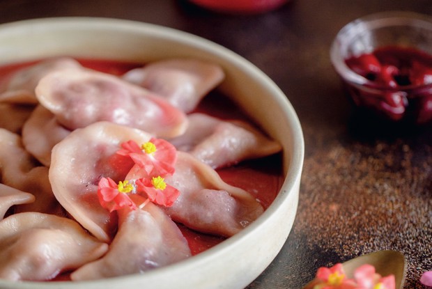 Вареники с вишней, сваренные в компоте