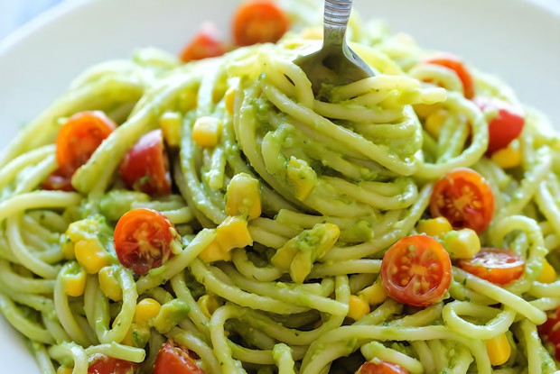 Вегетарианская паста с авокадо