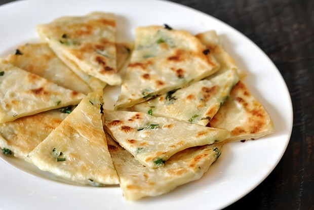 Вегетарианские блинчики с зеленым луком