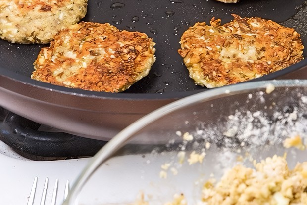 Вегетарианские котлеты из чечевицы с капустой